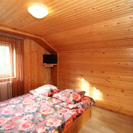 Ferienwohnung Complex "Shum Lisu" Tatariw Exterior foto