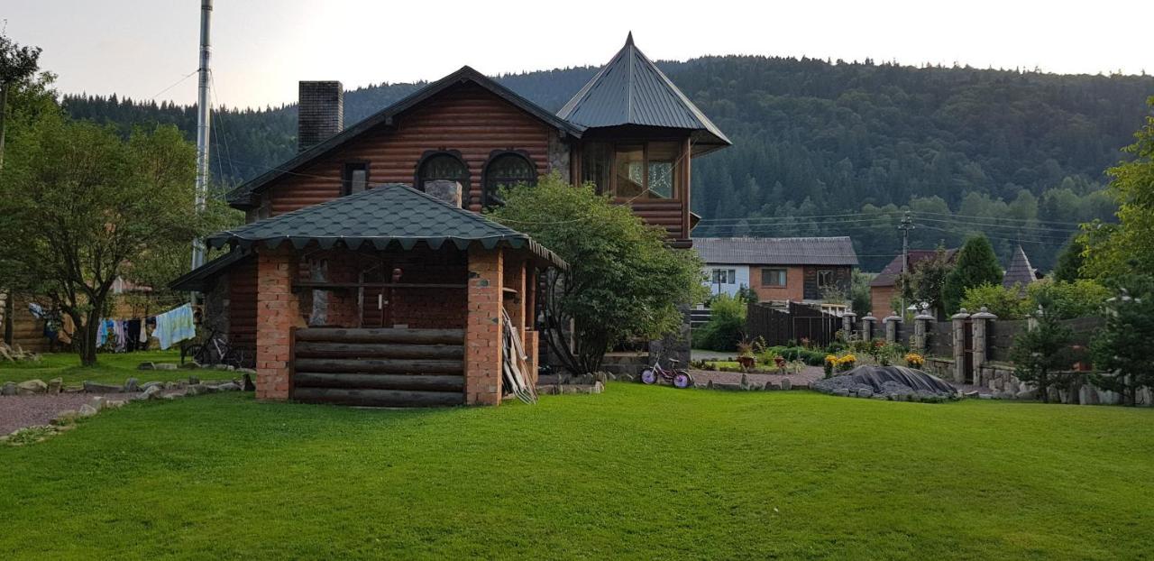 Ferienwohnung Complex "Shum Lisu" Tatariw Exterior foto