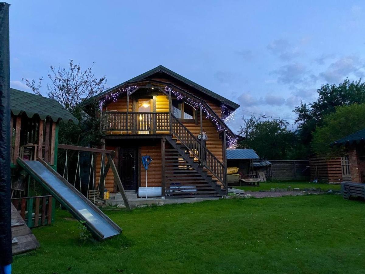 Ferienwohnung Complex "Shum Lisu" Tatariw Exterior foto