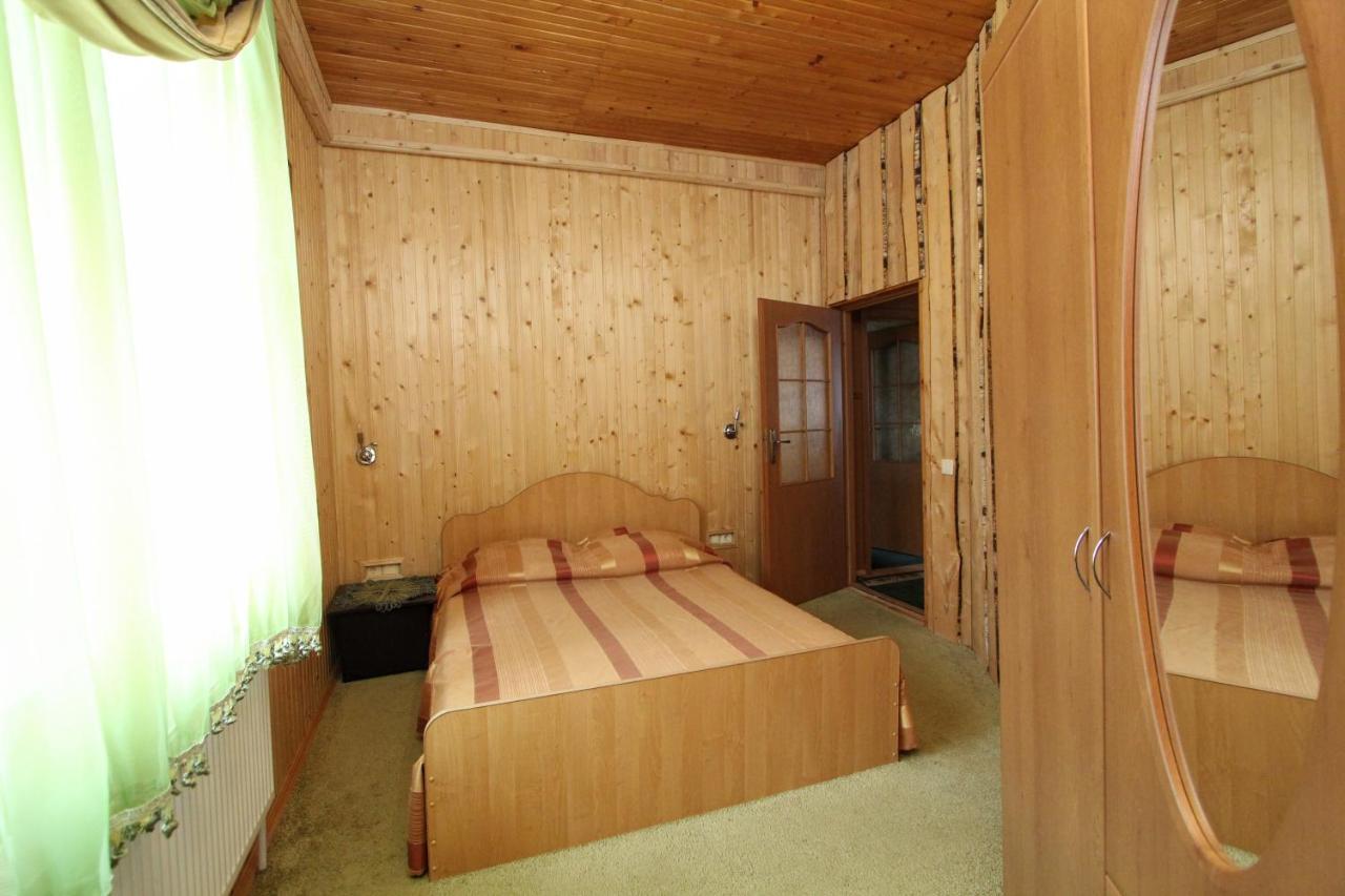 Ferienwohnung Complex "Shum Lisu" Tatariw Exterior foto